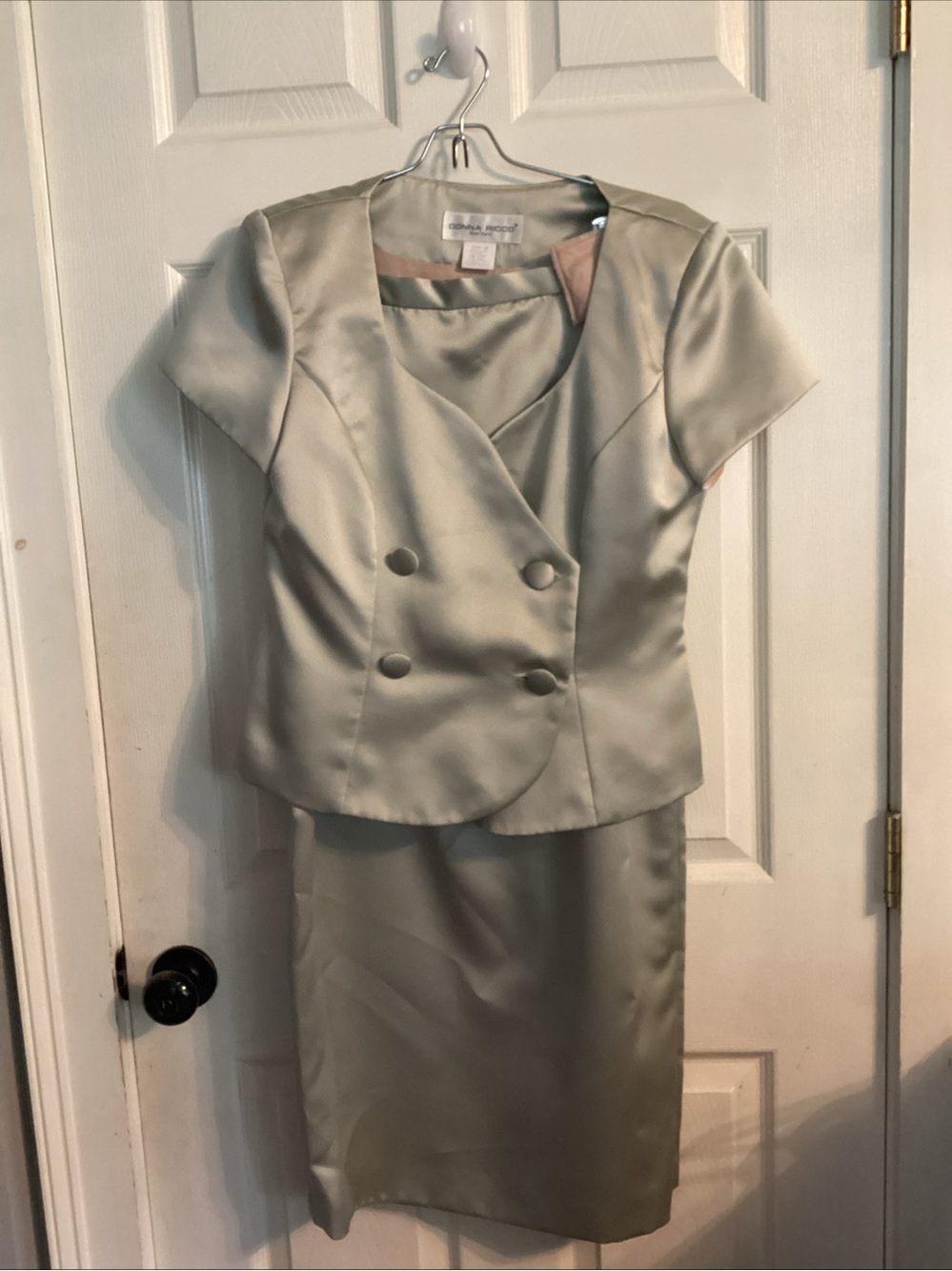 Donna Ricco Silver Satin Short-Sleeve Skirt Set